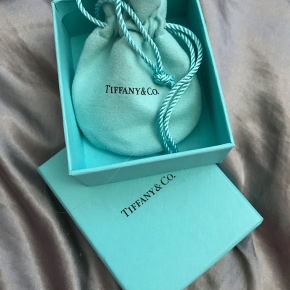 Authentic Tiffany&Co Heart tag toggle bracelet - Picture 5 of 6